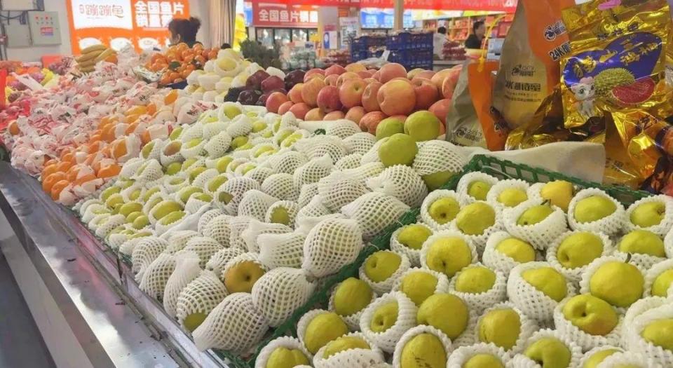 備年貨啦！博州商超購銷熱潮涌動，傳統年味與特色風物齊登場